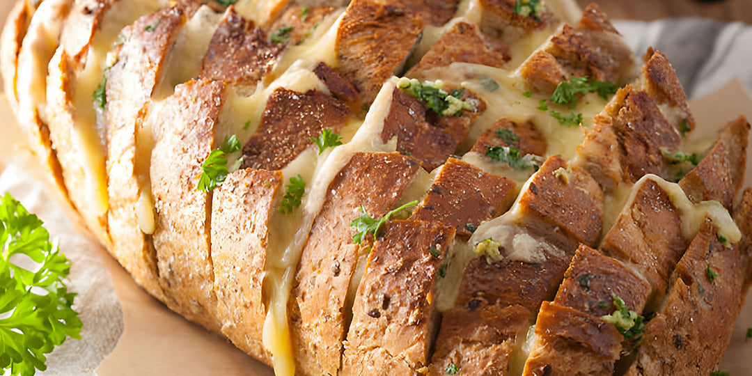 Baguette grillée aux herbes et au fromage de montagne